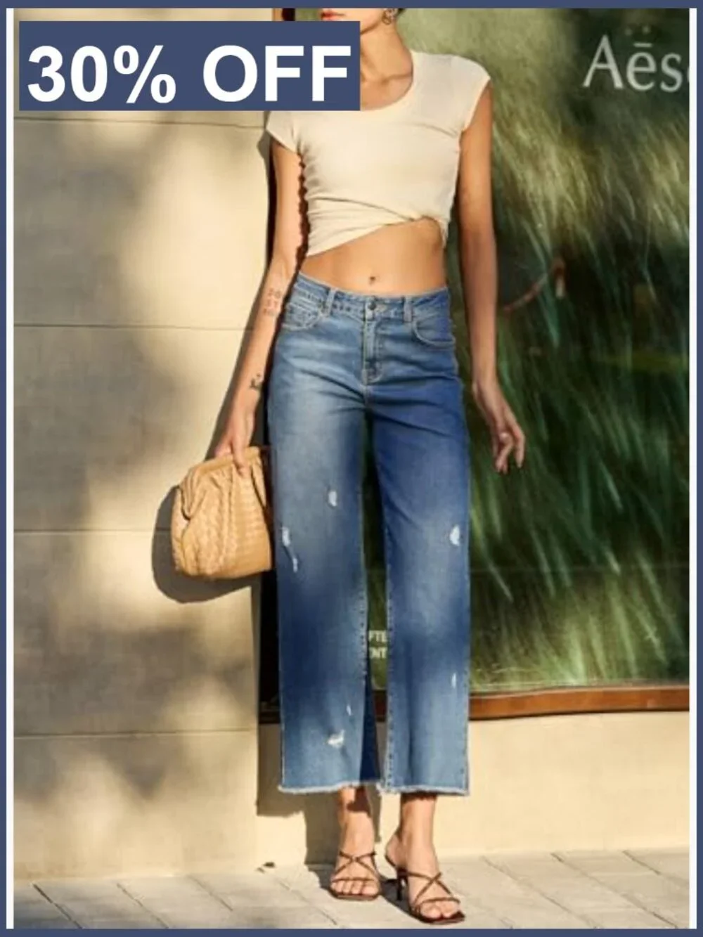 Distressed Wide Leg Jeans with Frayed Hem and Pockets - Picture 6 of 7